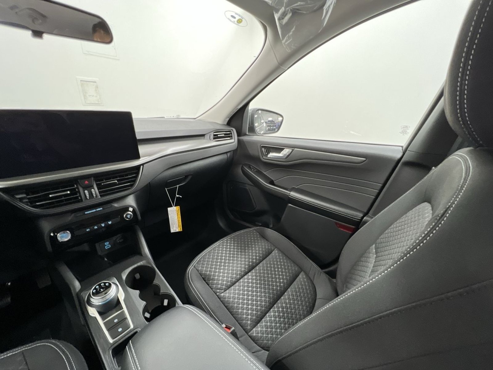 Used 2023 Ford Escape Active w/ Tech Pack #2 AWD/4WD image 15