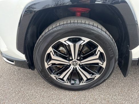 Used 2022 Toyota RAV4 XSE image 11