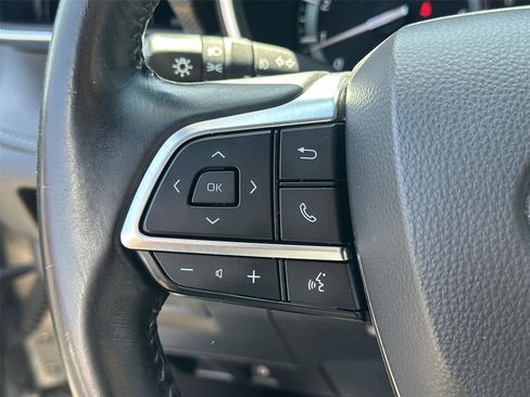 Used 2021 Toyota Highlander XSE FWD image 24