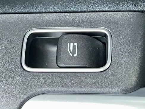 Certified 2026 Mercedes-Benz GLB 250 4MATIC image 42