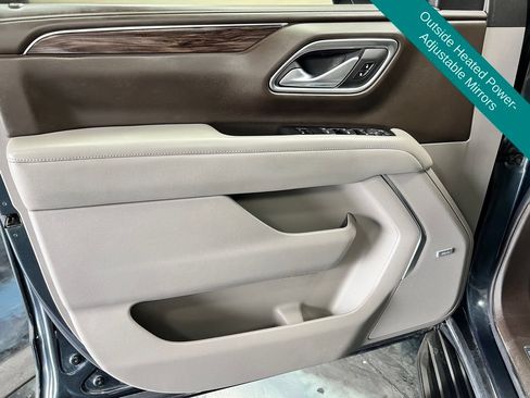 Used 2022 Chevrolet Suburban LT w/ LT Signature Package AWD/4WD image 24
