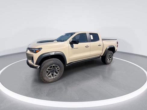 Used 2023 Chevrolet Colorado ZR2 w/ ZR2 Convenience Package III image 5