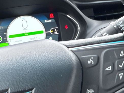 Used 2020 Chevrolet Bolt LT FWD image 3