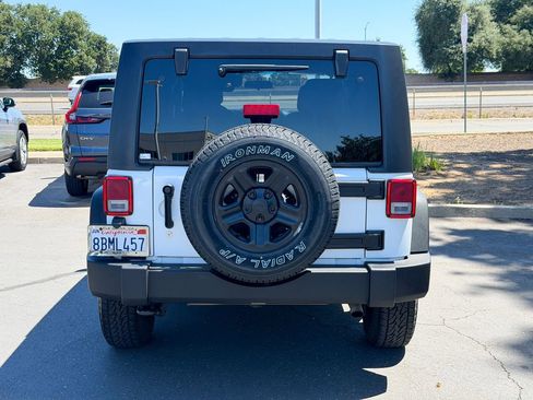 Used 2016 Jeep Wrangler Unlimited Sport AWD/4WD image 10