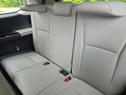 Used 2024 Toyota Grand Highlander AWD image 18