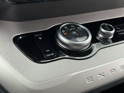 New 2026 Ford Expedition Active image 17