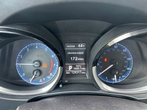 Used 2016 Toyota Corolla S image 9