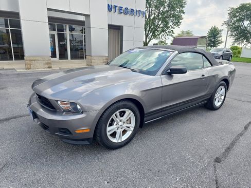 Used 2011 Ford Mustang Convertible w/ 101A Rapid Spec Order Code RWD image 2