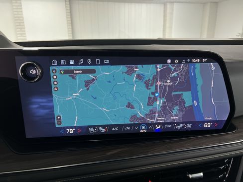 New 2025 Chevrolet Suburban Premier image 50