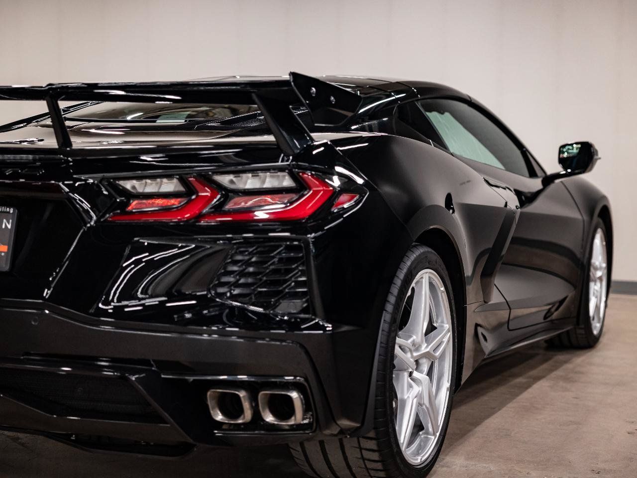 Used 2023 Chevrolet Corvette Stingray Coupe w/ Z51 Performance Package RWD image 31