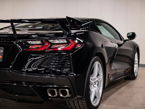 Used 2023 Chevrolet Corvette Stingray Coupe w/ Z51 Performance Package RWD image 31