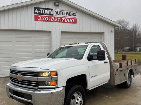 Used 2015 Chevrolet Silverado 3500 W/T image 2