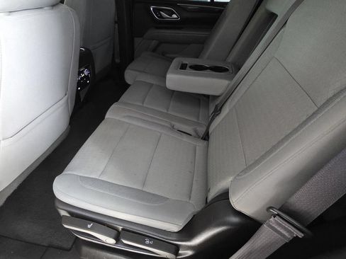 Used 2022 GMC Yukon SLE w/ Gmc Pro Safety Plus Package RWD image 8