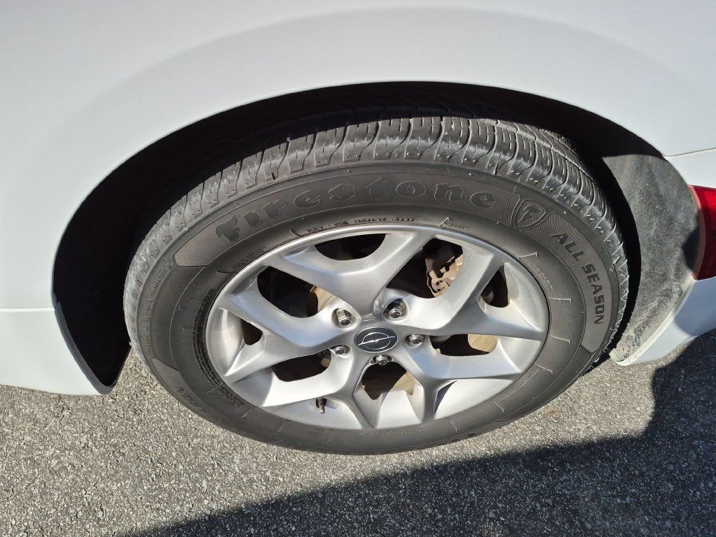 Used 2018 Chrysler Pacifica Touring-L Plus w/ Tire & Wheel Group FWD image 5