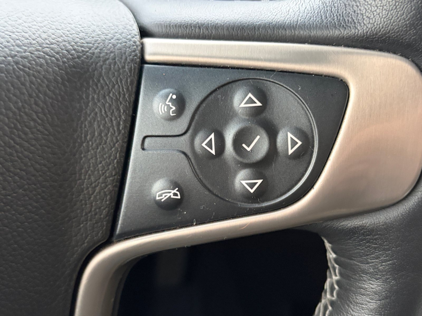 Used 2019 GMC Sierra 2500 Denali w/ Duramax Plus Package AWD/4WD image 19