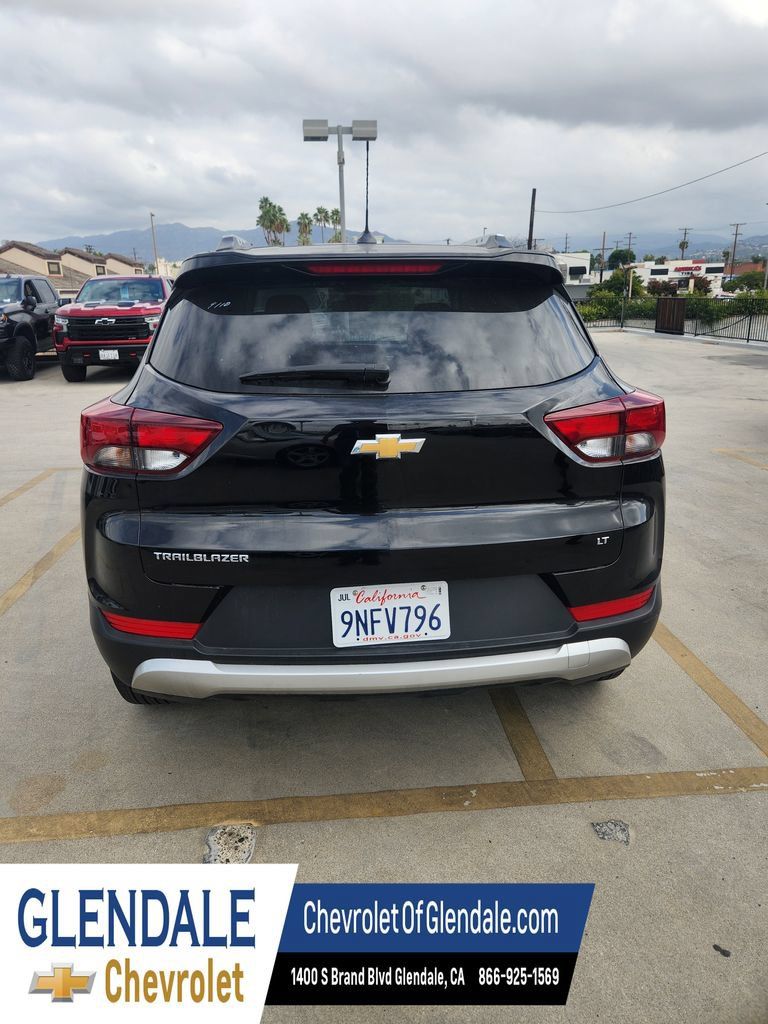 Used 2025 Chevrolet TrailBlazer LT FWD image 5