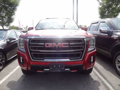 Used 2021 GMC Yukon AT4 w/ Technology Package AWD/4WD image 2