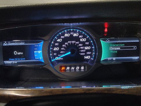 Used 2019 Ford Taurus Limited FWD image 23