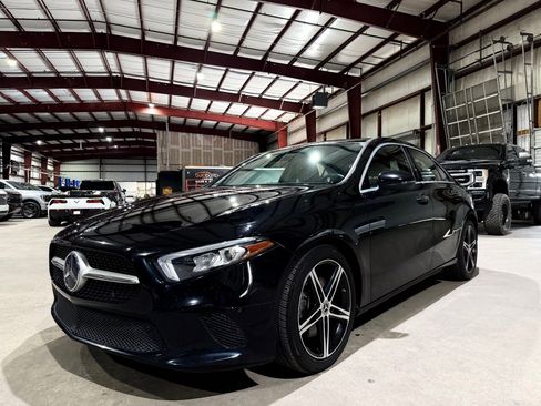 Used 2020 Mercedes-Benz A 220 w/ Premium Package image 9