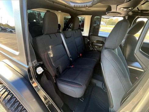 Used 2021 Jeep Wrangler Unlimited Rubicon image 25