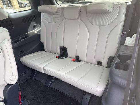 Used 2024 Hyundai Palisade Calligraphy image 20