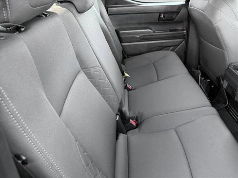 Certified 2024 Toyota Tacoma SR5 AWD/4WD image 17