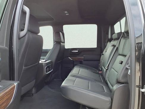 Used 2023 Chevrolet Silverado 2500 High Country w/ Z71 Off-Road Package image 10