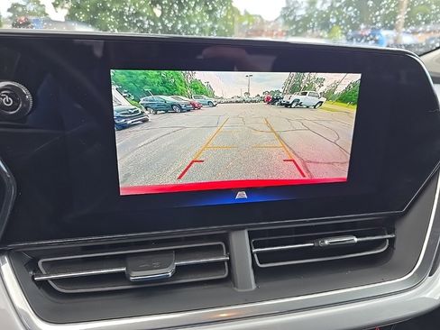 Used 2024 Chevrolet Trax LT w/ Driver Confidence Package image 25