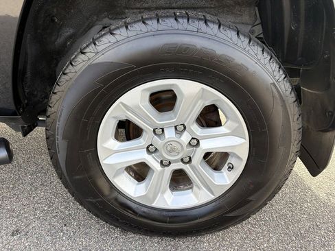 Used 2016 Toyota 4Runner SR5 Premium image 28