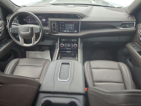 Used 2023 GMC Yukon Denali AWD/4WD image 9