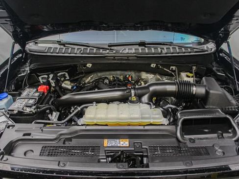 Certified 2025 Ford Expedition Active AWD/4WD image 12