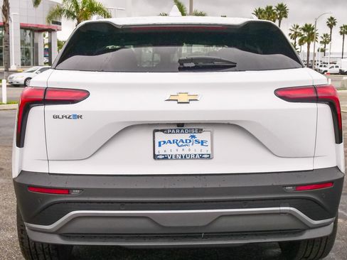 New 2026 Chevrolet Blazer EV LT image 8