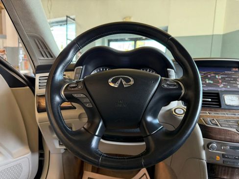 Used 2011 INFINITI M37 w/ Deluxe Touring Pkg RWD image 16