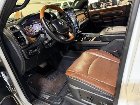 Used 2019 RAM 2500 Limited AWD/4WD image 3