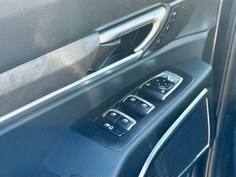 Used 2025 Kia Telluride SX Prestige X-Line AWD/4WD image 18