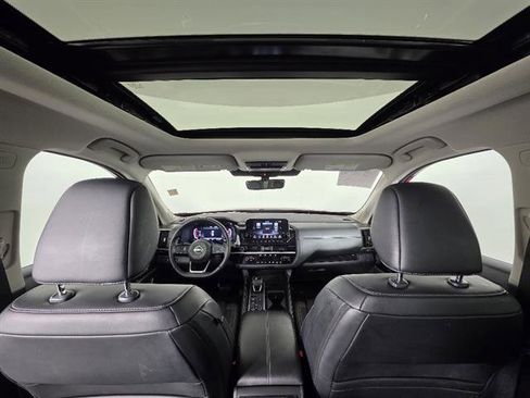 Used 2024 Nissan Pathfinder Platinum w/ Lighting Package (N93) image 48