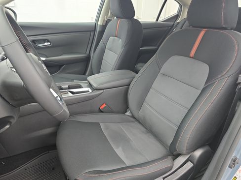 New 2025 Nissan Sentra SR w/ Midnight Edition image 14