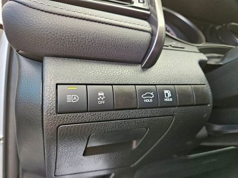 Used 2022 Toyota Camry SE FWD image 29