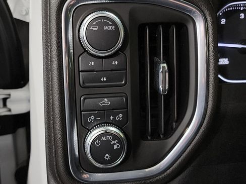 Used 2023 GMC Sierra 2500 SLE image 17