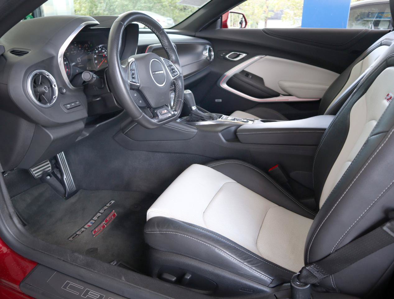 Used 2018 Chevrolet Camaro SS RWD image 51