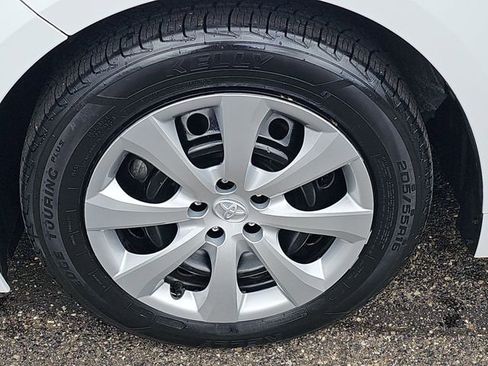 Used 2023 Toyota Corolla LE FWD image 31