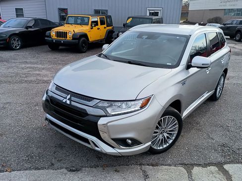 Used 2022 Mitsubishi Outlander SEL image 7