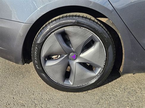 Used 2019 Tesla Model 3 Long Range image 9