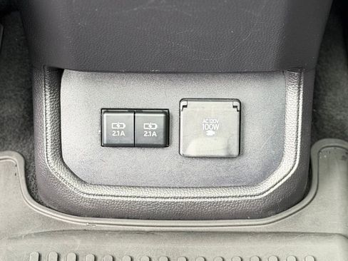 Used 2020 Toyota Highlander Platinum AWD/4WD image 12