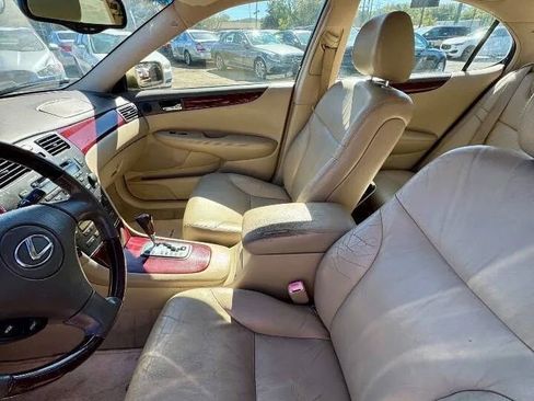 Used 2004 Lexus ES 330 ES 330 Sedan 4D image 10