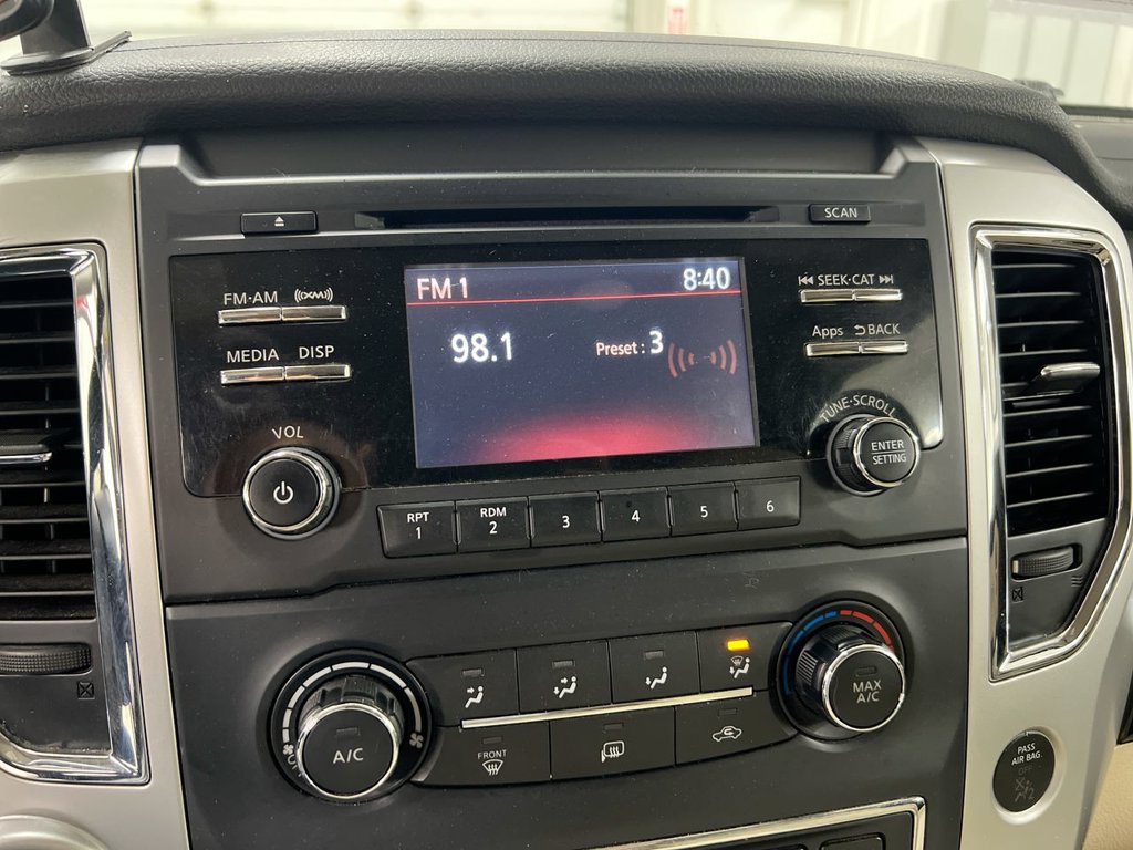 Used 2017 Nissan Titan SV RWD image 14