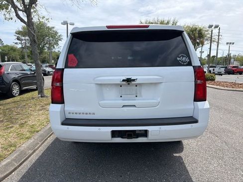 Used 2018 Chevrolet Suburban LT image 6