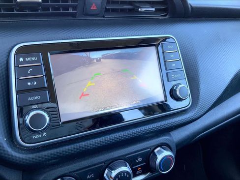 Used 2022 Nissan Kicks S image 27