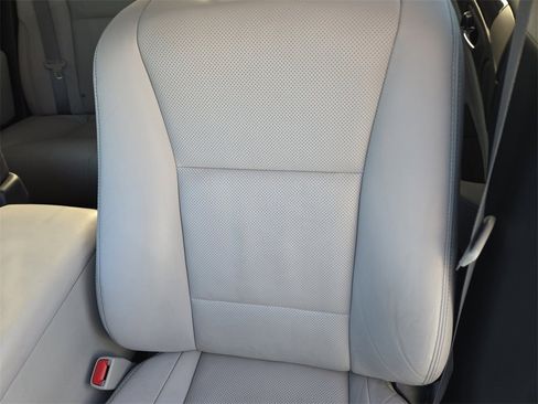 Used 2017 Lexus LS 460 image 18