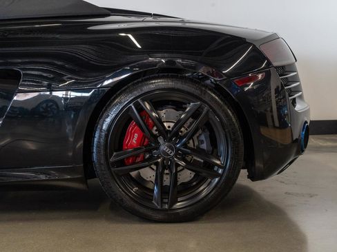 Used 2015 Audi R8 V10 w/ Full Leather Package image 22